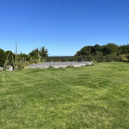 Steilkueste Mit Meerblick