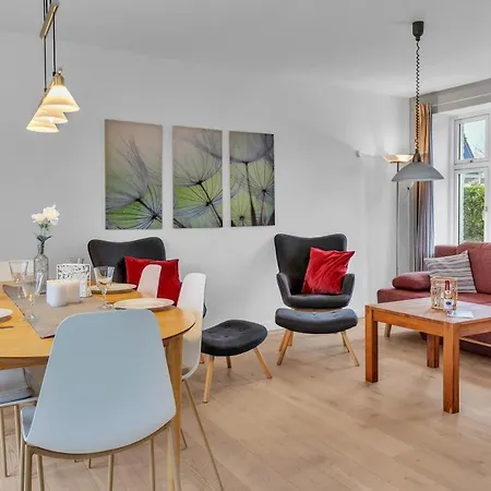 Holiday home Steilkueste Mit Meerblick *