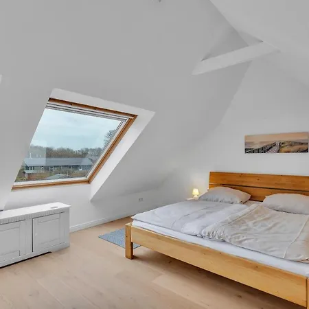 Feriehus Steilkueste Mit Meerblick